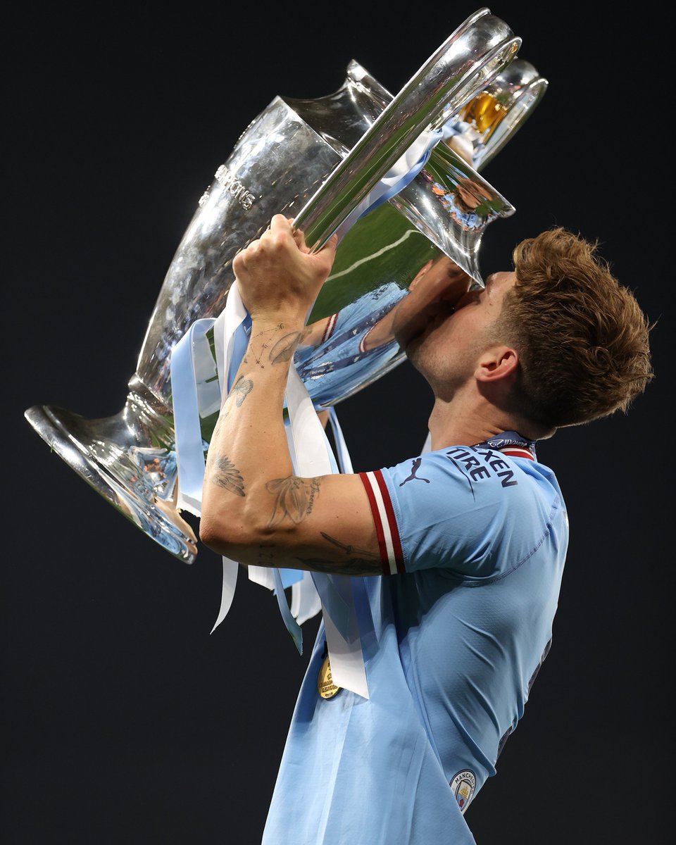 UEFA's tweet photo. 🏆 #ThrowbackThursday!

⏳ Looking back at a night of triumph in the @ChampionsLeague for @ManCity stars John Stones, Kyle Walker and Phil Foden… who all celebrate their birthdays today! 🎂

#UCL #TBT https://t.co/qDMKzfblNf