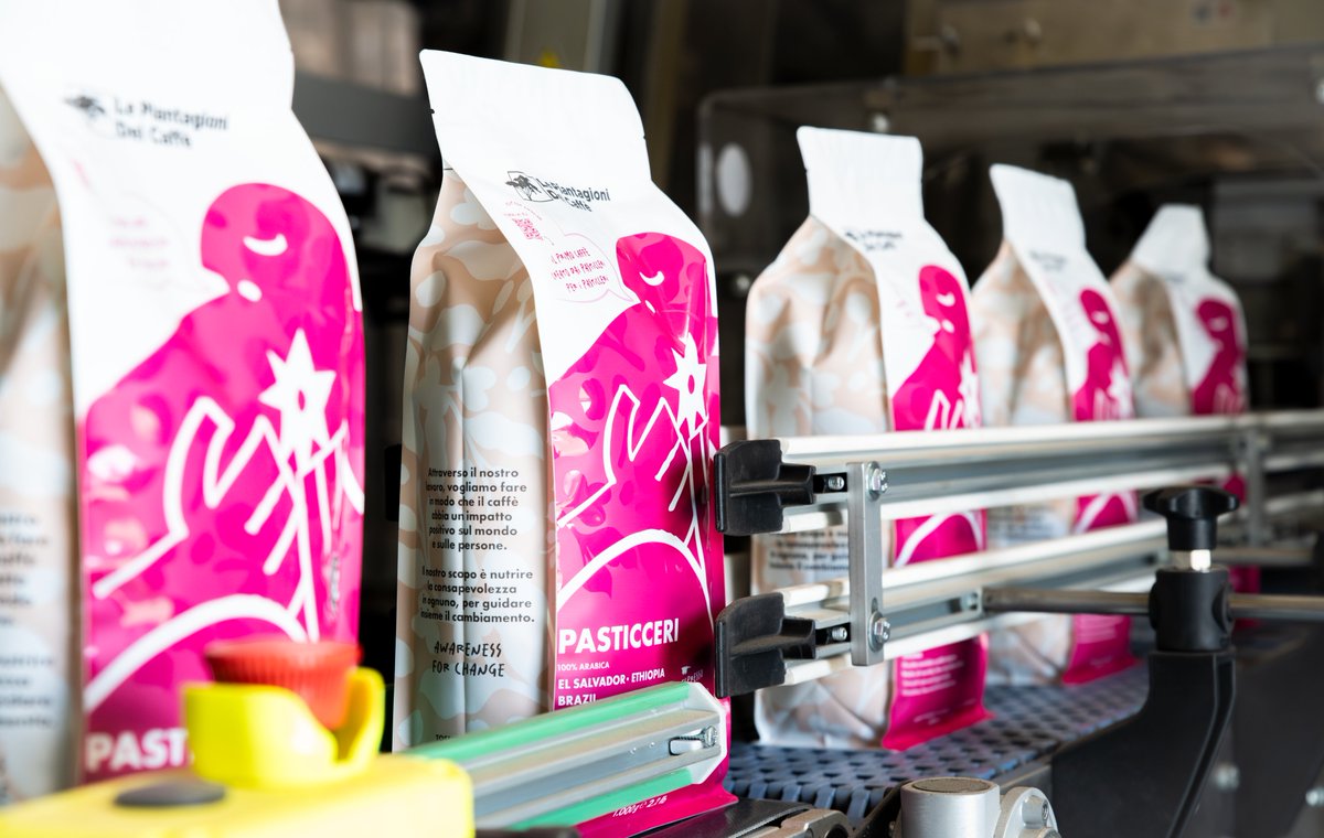 mtpakcoffee's tweet photo. Why does #branding matter on coffee bags with logo? We asked Prunella Meschini, Head of Sustainable Development and R&amp;D at Le Piantagioni del Caffè, and CEO Iacopo Bargoni.

Unlock tips and insights here: https://t.co/UkBbIWlau4 https://t.co/MqQABsGMxt