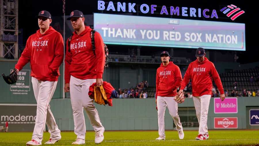 BostonSatire's tweet photo. Red Sox under investigation for using performance inhibiting drugs https://t.co/9vre8LMD8Z