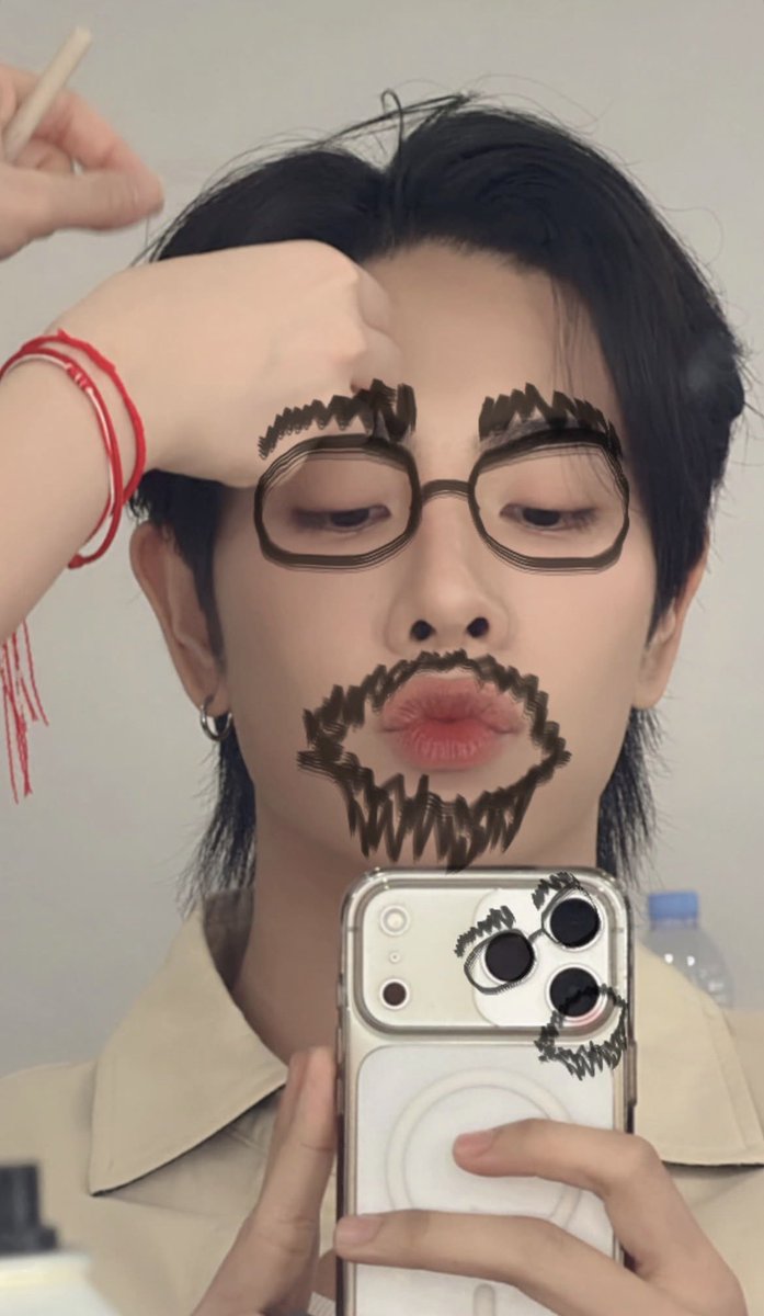 MixOfficialFC's tweet photo. 28/05/26

IGs : mixxiw ( Update )    

ใครน่ารักให้ทำปากจู๋ 😗

@wixxiws #mixxiw ♡ 
𖥦 #ส่วนผสมของมิกซ์ https://t.co/yoy50nPAvi