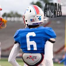 GoMiddle's tweet photo. For this edition of the Target Talk, @GoMiddle_Matt reached out to @toptier_melo, getting the details on his recruitment and his game!

https://t.co/c3OLA6TL1s https://t.co/32reBhMf8y