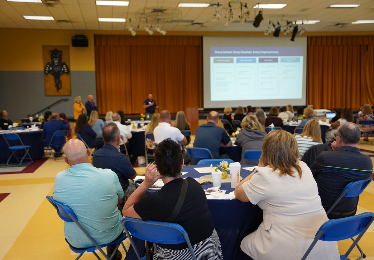sd308's tweet photo. Yesterday morning, we had the privilege of welcoming local business owners, public officials, and community members to our third annual CommUNITY in Education Breakfast! It was a great opportunity to connect with those in our area and reflect on how we’re #ConnectedThroughMoments https://t.co/gTaPEBh19M