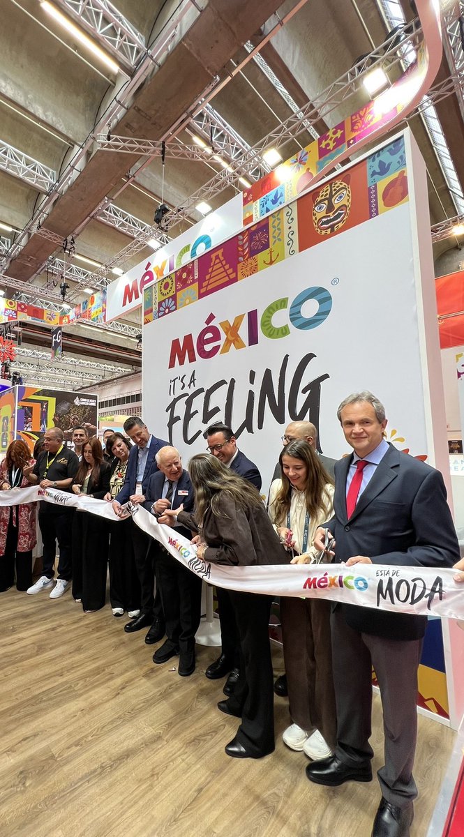 ConsulMexFrk's tweet photo. 🇩🇪🤝🇲🇽 El Consulado acompañó a las delegaciones mexicanas participantes en #IMEXFrankfurt2026, una de las ferias más relevantes del turismo de reuniones a nivel global. 

México estuvo representado por la Marca México, CDMX, Jalisco, Caribe Mexicano y Los Cabos. https://t.co/KHDKJF4O81