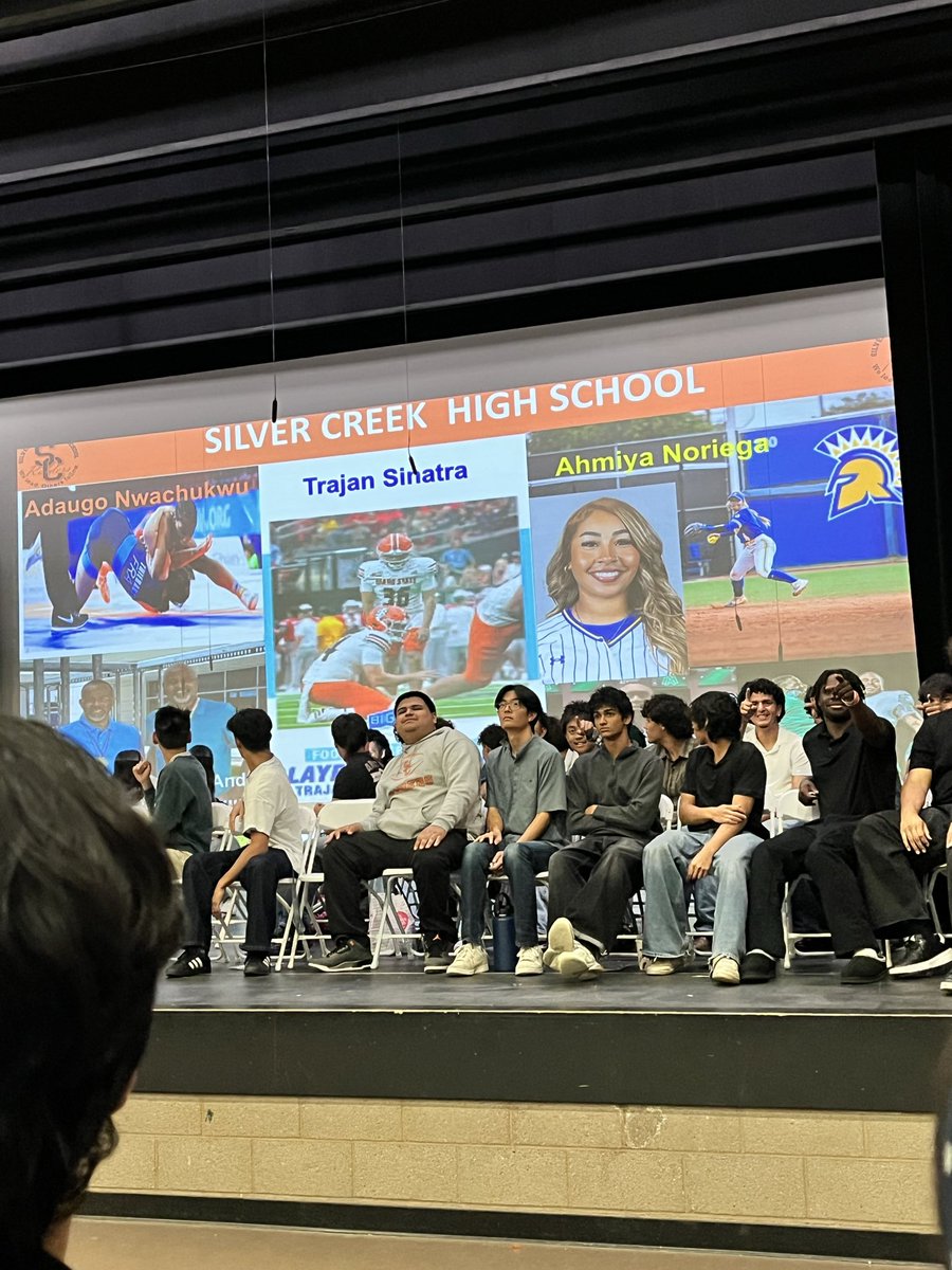 sinatra3's tweet photo. Congrats Sax! 1st Team All-League 🏈, Sophomore of the Year ⚽️ and ⚾️, and HS Sophomore Athlete of the Year, w. a 3.8 GPA — proud of you, hard work always pays off. @SinatraSaxton https://t.co/ytuGJrugIl