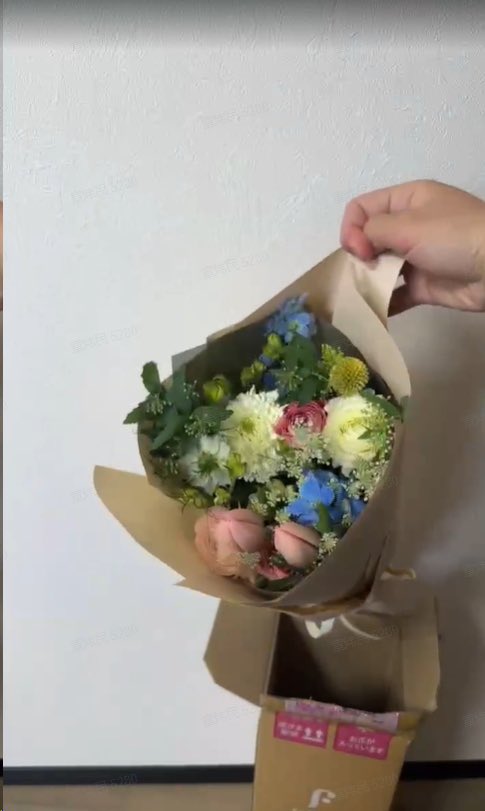 kaelgz00's tweet photo. @sakiniwa_JP 「まあ当たらないだろう」と思ってたんですが、まさか本当に当たりました！
届くかどうか少し不安だったけど、三日後にちゃんと配達されました。
疑ってごめんなさいね😂 https://t.co/4z19q3qo8k