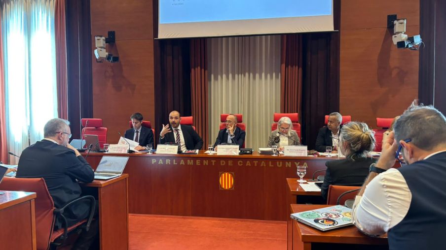 SATSECatalunya's tweet photo. 📢pressupost de Salut 2026 : centra en reformes estructurals però no respon a les necessitats reals dels professionals

❌ L’aposta per la transformació del sistema no va acompanyada de recursos per millorar condicions laborals ni ràtios assistencials

👉 https://t.co/GsE3E6kYm8 https://t.co/1pcgfrN8Sj
