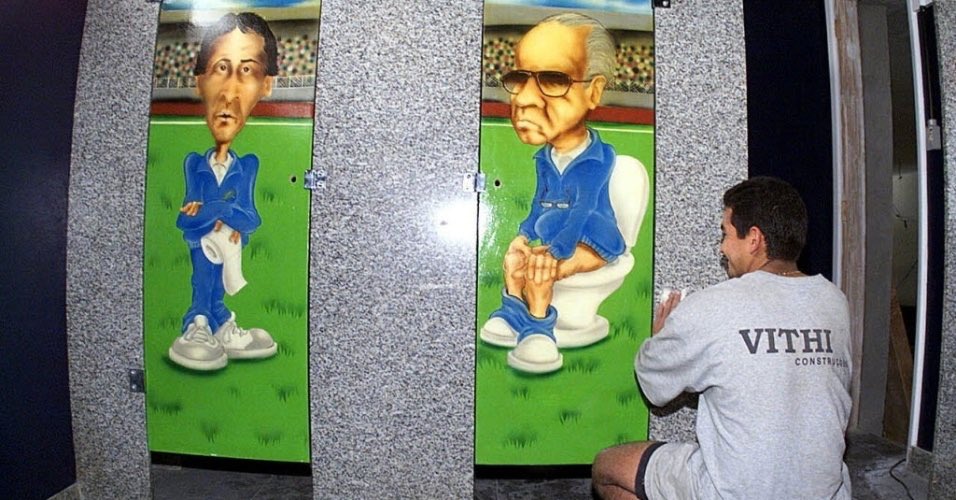 sem_firulas's tweet photo. O Neymar tava pronto pra estrear um bar com banheiros decorativos. https://t.co/sBIe3adgvR