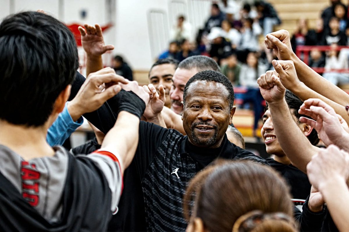 RiveraHoops's tweet photo. Today we recognize and celebrate the retirement of Coach Willie Brown, our first assistant Basketball Coach on staff, after an incredible 42 years in education and coaching, including more than 30 years in Brownsville ISD. Thanks for your leadership, loyalty, &amp;

Enjoy retirement! https://t.co/Bl9OFd7c2l