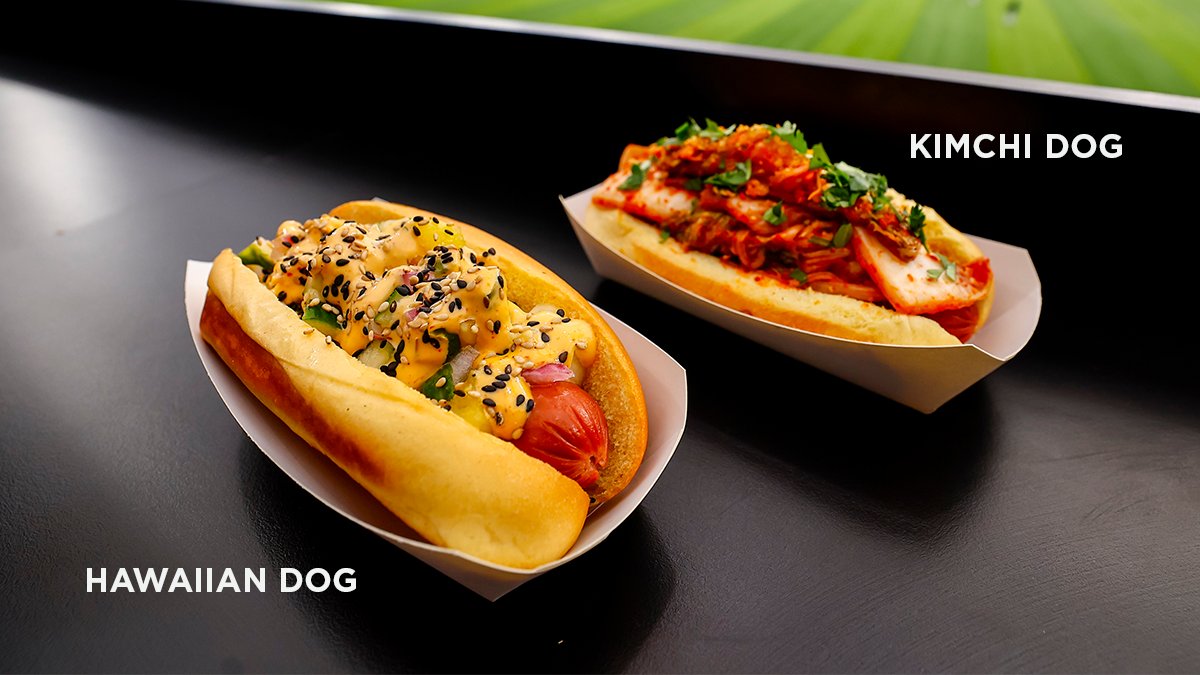 tropicanafield's tweet photo. Serving looks and flavor 😍 

Swing by the Budweiser Porch this weekend and grab a bite from @Pacific_Counter 🙌 https://t.co/G6K60W0Jy3