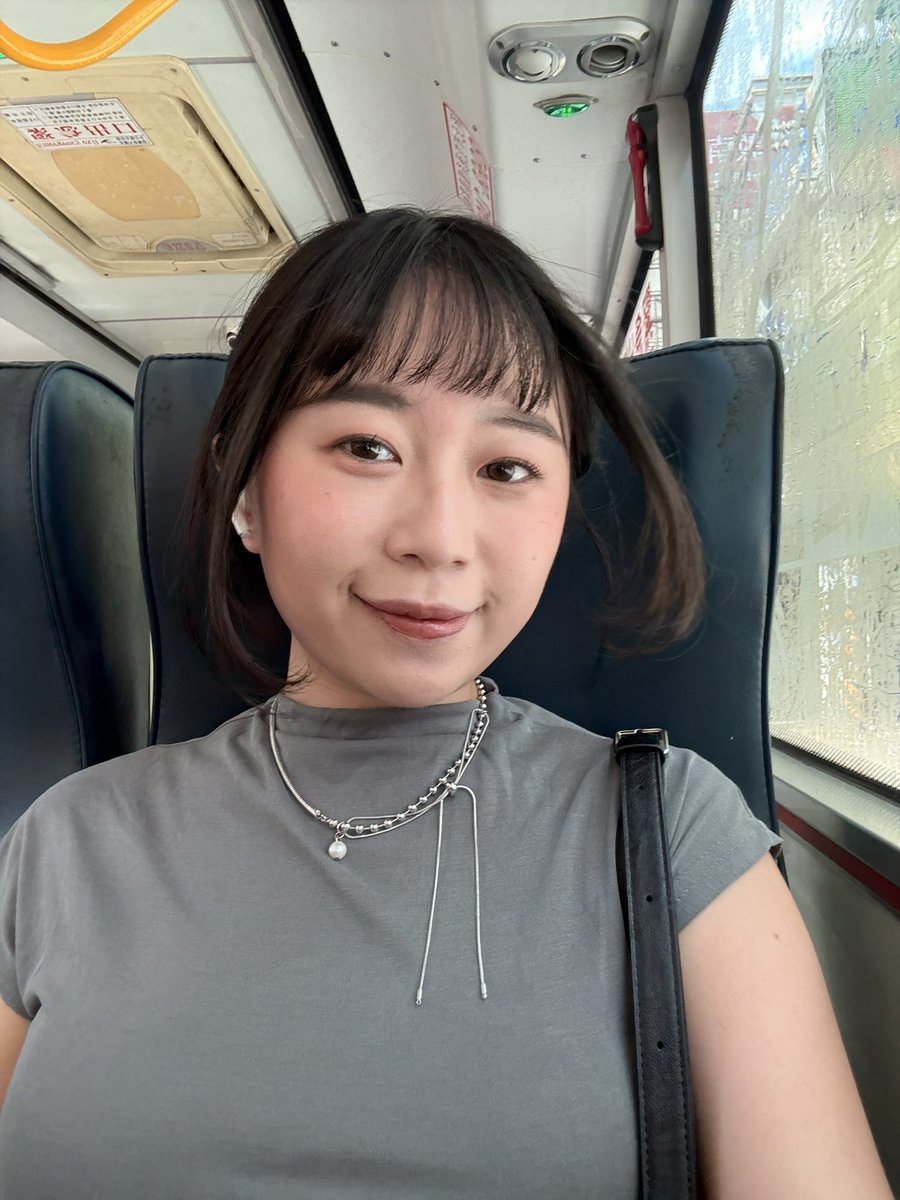 honeyapple____'s tweet photo. 找到工作之後一整個容光煥發
還有最後一個月可以爽
真是太幸福啦～～～～～
開心開心開心 https://t.co/kYzyxrmURM