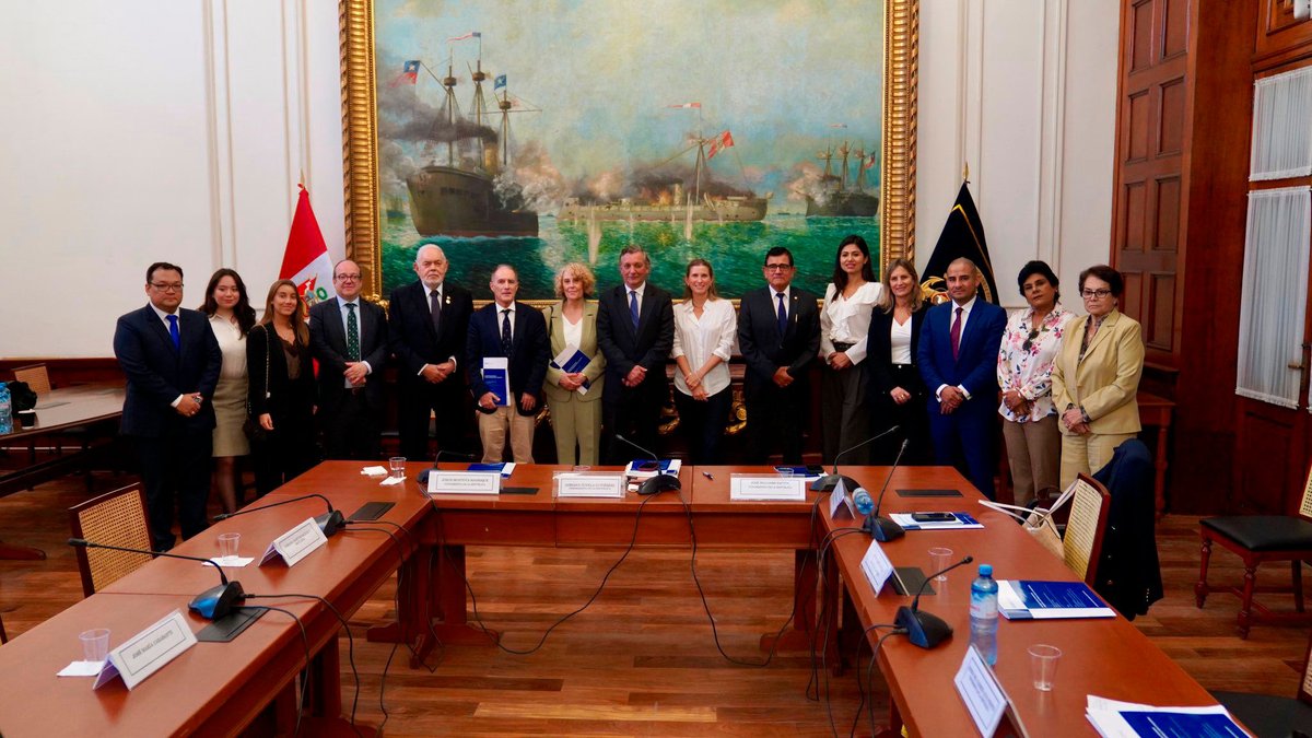 CEFAS_CEU's tweet photo. ▶️ Impulsamos en Perú el debate sobre hispanidad y Occidente

🎯 El Instituto de Estudios Americanos CEU CEFAS ha presentado a distintas instituciones peruanas el informe “La hispanidad y Occidente: Tradición, Identidad y Retos Compartidos".

📲 Noticia en https://t.co/nk7oKR6KQ4 https://t.co/WhwnZcwXEV