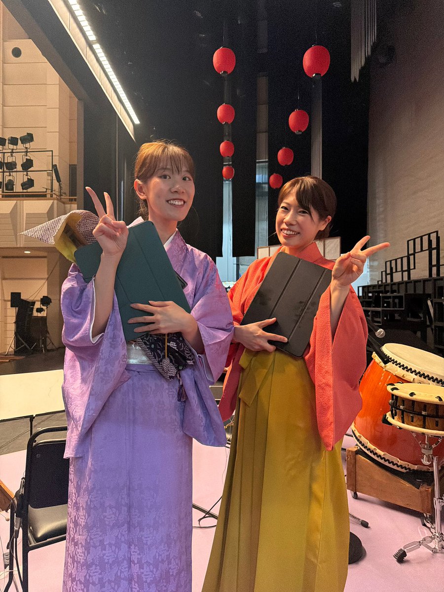 perc66kyon's tweet photo. リサイタル1週間前ですが‥💦
マリンバ、1ミリも触れてない😂
キョーコ的超大仕事‼️のため、ここ数日母校に入り浸ってます❣️色々と心配だったけれど、皆さまに助けられて楽しくやらせていただいております😍🙏
5/30、31は前田ホールで🌟
6/6は府中駅バルトホールにてお待ちしております💖 https://t.co/tqvtw6bMKY
