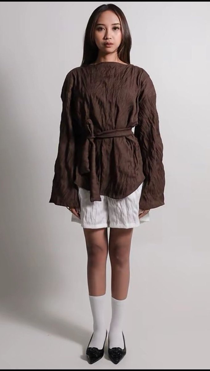 puffyoon_'s tweet photo. WTS 🤍
Puff it up – sheer textured blouse
Brand new, belum dipake samsek ✨

awal beli 163k
wts 150k aja

dom cimahi/bdg https://t.co/t7uFzaWIZK