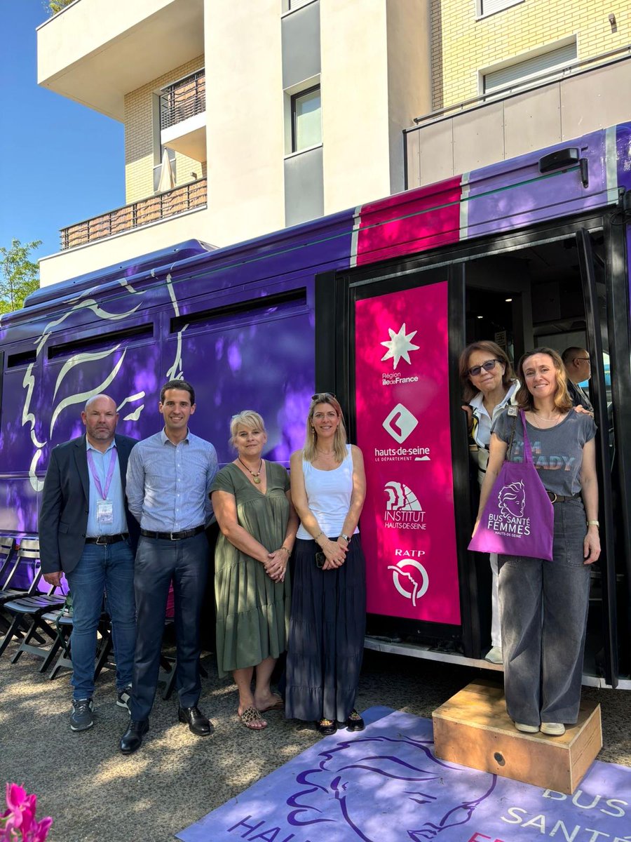 instituthds's tweet photo. 🚌 Le #BusSantéFemmes a fait escales à @villederueil, quartier Fouilleuse et centre-ville, et a permis à 51 femmes d’accéder, gratuitement, anonymement et sans rendez-vous, à un parcours de santé complet : conseils, dépistages, consultations…

À bord, des médecins, une avocate, un officier de prévention et une psychologue, étaient mobilisés pour accompagner des femmes en difficulté ou peu suivies médicalement.

En présence de @Xabi_Elz, conseiller départemental et adjoint au maire, @DemblonRita, conseillère départementale, @dgabriel92, conseiller régional et adjoint au maire, Françoise Roubinet, adjointe au maire à la santé, et @camillepasseron, adjointe au maire aux associations.

🤝 @hautsdeseinefr @iledefrance @RATPgroup @RATPGroup_Terr @Majorite92
 
En savoir plus 👉 https://t.co/cAyAQ0u2Ao