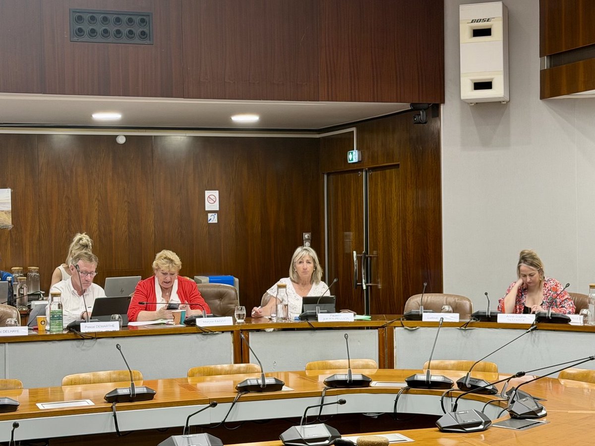 UDI_HDF's tweet photo. Nos élus régionaux du Groupe UDI siègent ce jeudi 28 mai en commission permanente #HautsdeFrance à Amiens.
De nombreuses délibérations pour améliorer nos infrastructures, accompagner nos entreprises, nos communes, nos agriculteurs, nos industries... #DirectHDF https://t.co/ldw9hFEoME
