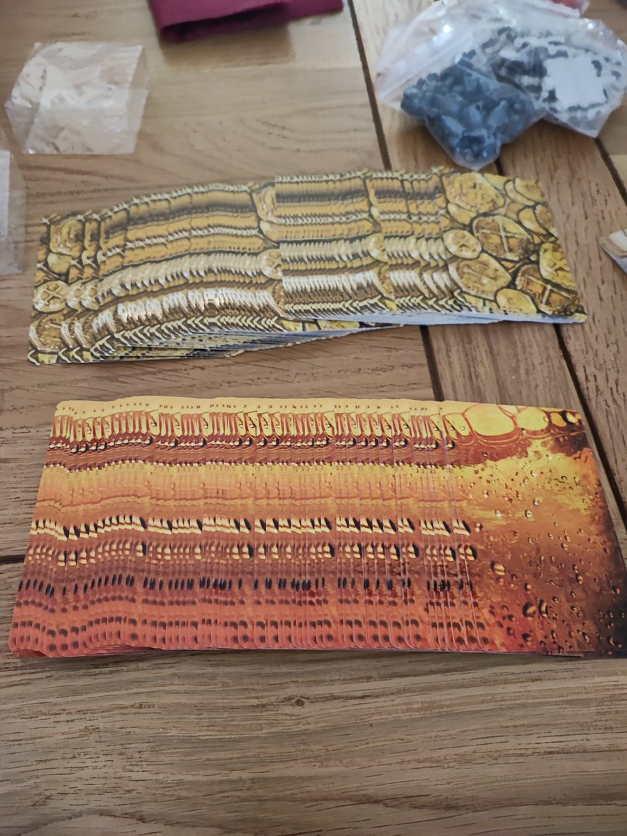 EnchantedbyTim's tweet photo. @lostboyenter 
Sat down to play a brand new game with the family and introduce them to hours of piracy fun.
Only to find out where all the the Rum has gone.
My freshly opened resource deck contains only Rum and Gold cards...

 Any ideas how to get a fix to this? https://t.co/hGXJhLR3He