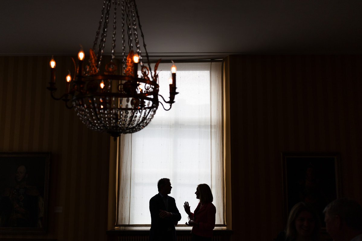 michieldijkman's tweet photo. Gisteren boardmeeting in het historische en hete Paushuize. 

Het huis dat de enige Nederlandse Paus, Adrianus VI, voor zichzelf liet bouwen, maar er nooit woonde. https://t.co/V1X1f7bSi8