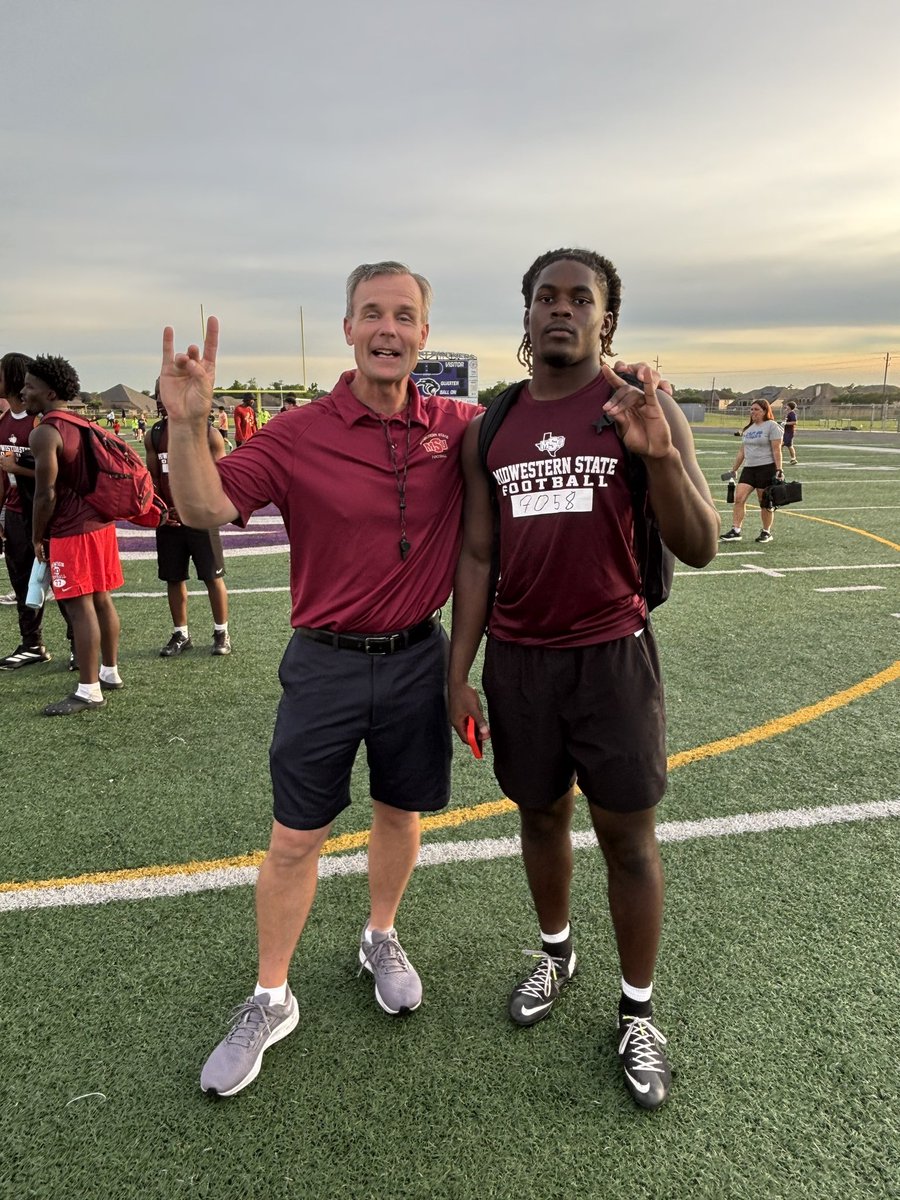 BrownSemico's tweet photo. Blessed to compete at midwestern state university yesterday. More work to do 💯@FBCoachLeonard @TyCappi @CoachZachWill @Coach_DPerez @LonzellG_94 @247recruiting https://t.co/CDhmGtB3XX