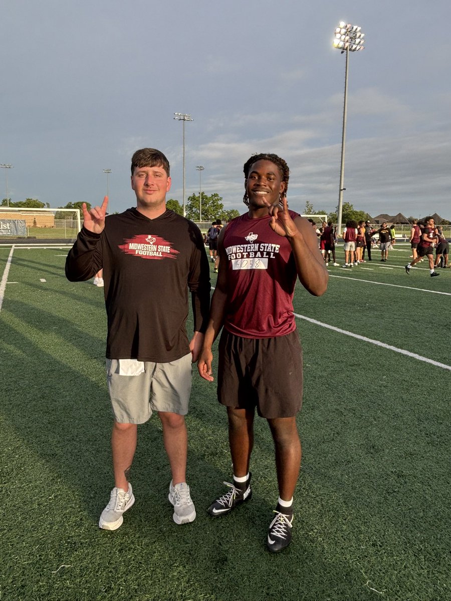 BrownSemico's tweet photo. Blessed to compete at midwestern state university yesterday. More work to do 💯@FBCoachLeonard @TyCappi @CoachZachWill @Coach_DPerez @LonzellG_94 @247recruiting https://t.co/CDhmGtB3XX