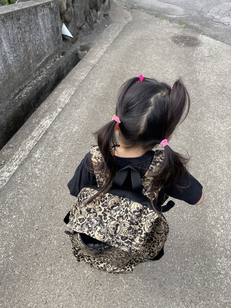 uri_148's tweet photo. 本人希望でこのヘアスタイル。
よく女の子に間違えられる男の子。
29日で3歳だよ〜！ https://t.co/mneEFIOldd