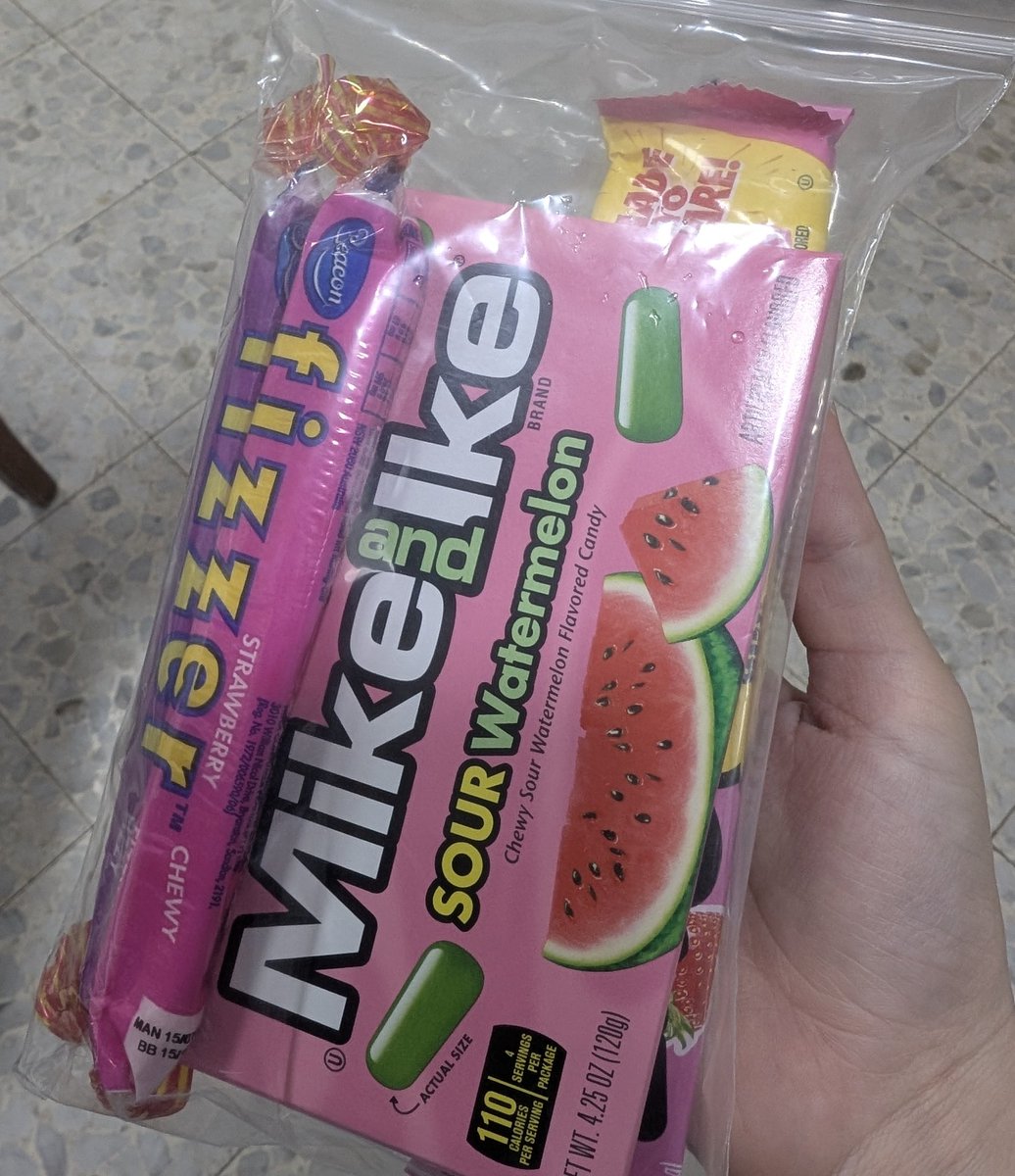 PeasantInAField's tweet photo. yall my sister sent me FIZZERS from Australia 
what a LEGENDDDDD https://t.co/hrDlaevKPk