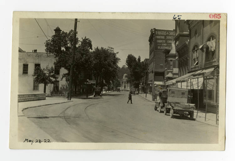KyHistSoc's tweet photo. A day in Frankfort taken on May 28, 1922.

Kentucky Historical Society, J. J. King Photographs, Graphic 12 https://t.co/VFWMLSiYLB