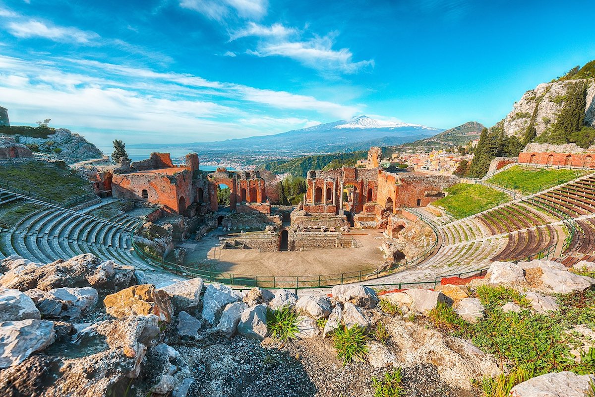 westerosies's tweet photo. The Season 3 premiere of HBO’s ‘HOUSE OF THE DRAGON’ will open Italy’s Taormina Film Festival, taking place June 10–14.

The presentation will be held at Taormina’s open-air ancient Greek amphitheater beneath Sicily’s active Mt. Etna volcano.

(https://t.co/wk4Mp3vrq2) https://t.co/sFluiYK0wi
