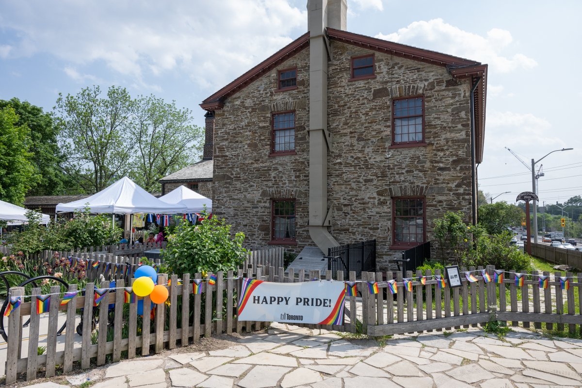 TOHistory's tweet photo. Gather for the Pride Flag Raising and Farmers' Market Festival. Experience the best of local and farm fresh food, our famous INNovator Bread, and activities for all ages. 

📆 June 3
⏰ 2 - 6 p.m.
📍 Montgomery's Inn - 4709 Dundas St W. https://t.co/fvJFc5ET7y