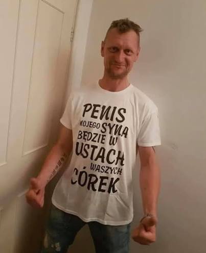 Revrite1991's tweet photo. @SledziuStream Switch tak ale taka koszulka bedzie w sam raz https://t.co/Tc8S5JT7eV
