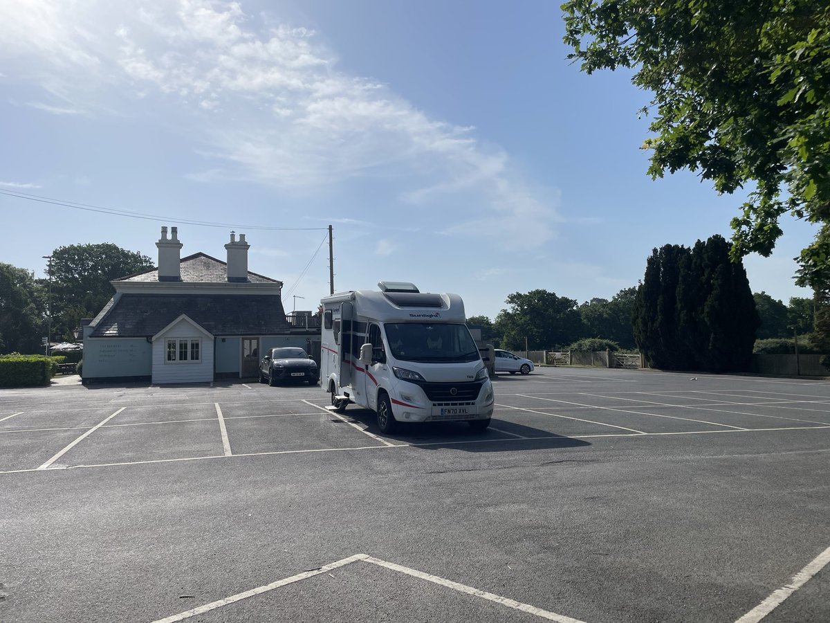 ScudandthesTig's tweet photo. End of Bordeaux/Bilbao rugby trip (67 days)
After arriving at Portsmouth last night, drove 20 miles west to The Plough, Burlesdon for overnight free stopover.
Hope Iβve entertained some of you along the way
ππβ΄οΈπ·π»π
#vanlife #motorhomelife #leicestertigers #bordeaux #bilbao https://t.co/VEVCcd5bzt