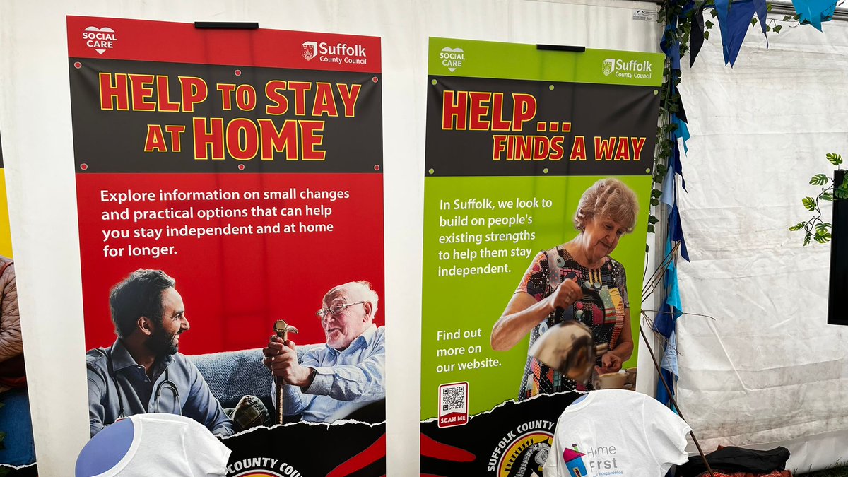 suffolkcc's tweet photo. Our Home First team have really been getting into the Jurassic spirit at the Suffolk Show! 🦖

They’ve been chatting to visitors about how they support people to stay in their own homes and remain independent for longer.

Come and say hello on Stand 195!

#SuffolkShow https://t.co/LS2T15IVel