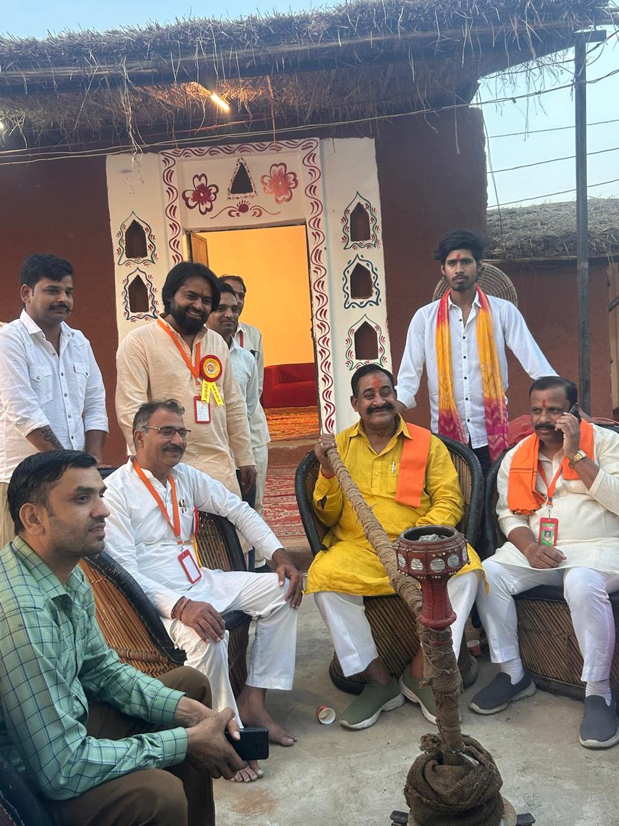 Avneeshkumar_29's tweet photo. आदरणीय राज्य मंत्री श्री राजेश्वर सिंह जी उपाध्यक्ष बीज विकास जी को जन्म दिवस की हार्दिक शुभकामनाएं एवं बधाई 🎉🎉🎉 https://t.co/ryLdXDzHVg