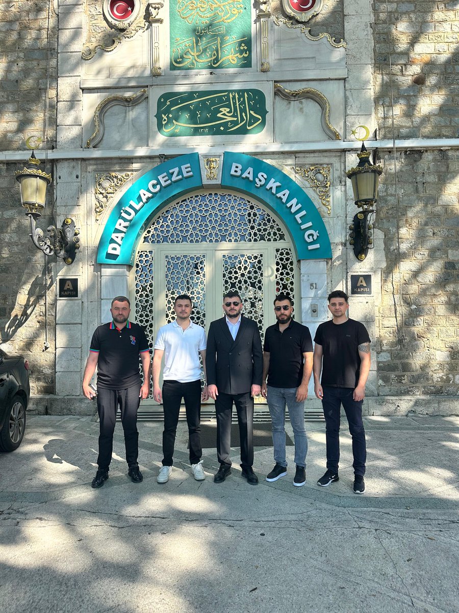 soneribic's tweet photo. Hamd Olsun Rabbimize Bir Bayramımızı Daha Şehidimizi Ve Darülaceze Sakinlerimizi Ziyaret Ederek Geçirdik Rabbim Birliğimizi Daim Etsin... https://t.co/0yyUumMRpI