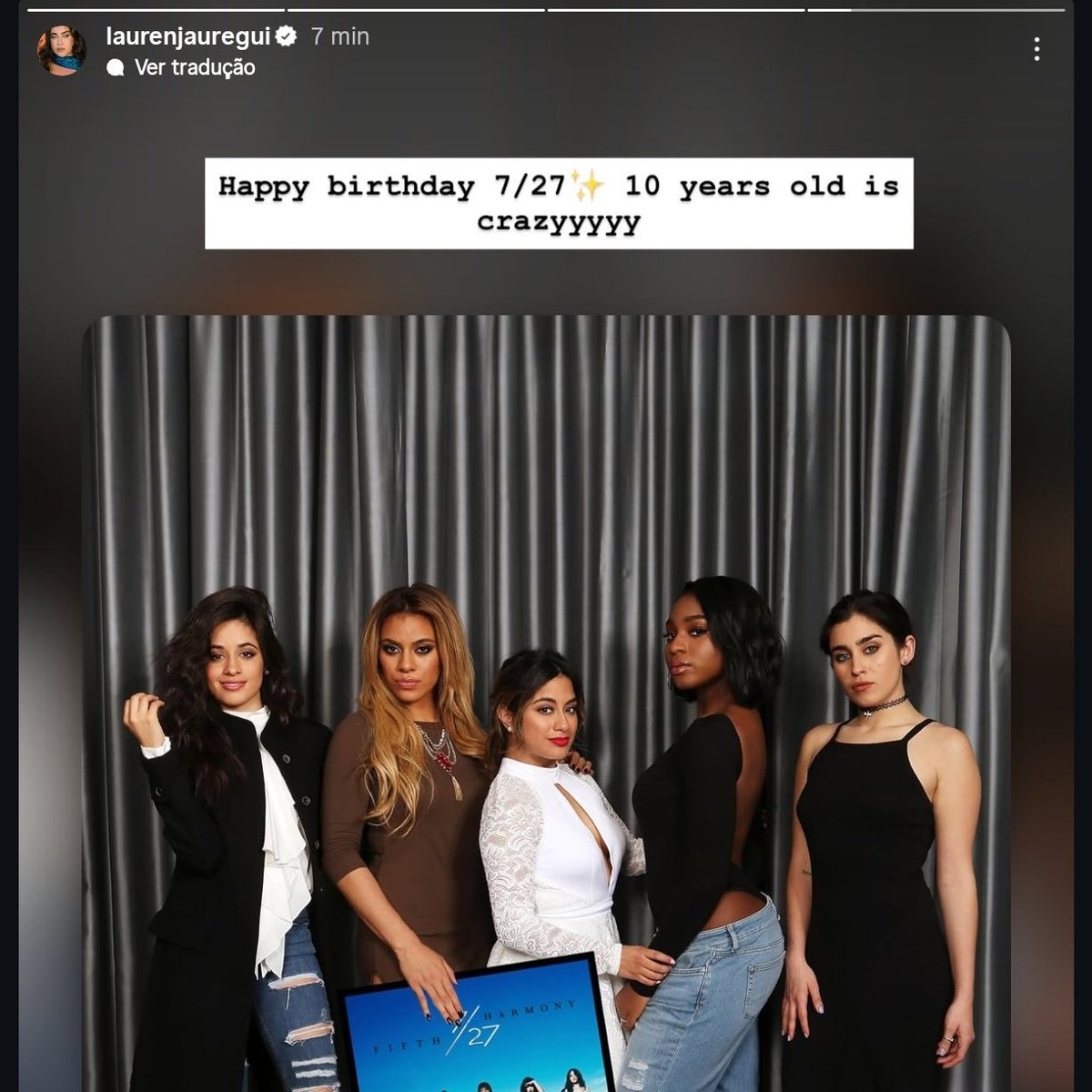 Lern_l's tweet photo. não tô entendendo esse espantado todo do povo com a Lauren postando foto Ot5 ??KKKKKK sendo que ela já fez isso no aniversário de 10 anos do grupo https://t.co/aAIwCDZgIo