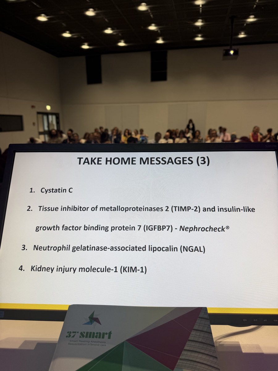 giovannilandoni's tweet photo. in milan, @LosiggioRosario is presenting on renal buomarkers @Smart_Meeting_M https://t.co/SDA7JD9x95