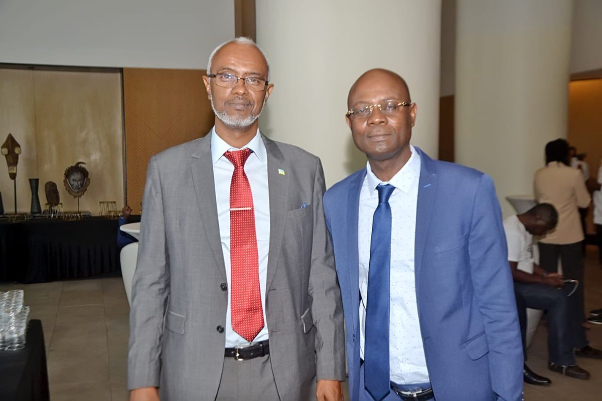 aid_ahmed_'s tweet photo. Remerciements appuyés au Groupe de la Banque Mondiale qui permis la participation de Djibouti (SEPE) à cette Réunion de haut niveau sur la Gouvernance des EEP - gage de la qualité des travaux de l’Institution du SEPE. 🙏🏽 et particulièrement Jean Charles Kra. https://t.co/7zdyOSlFoa