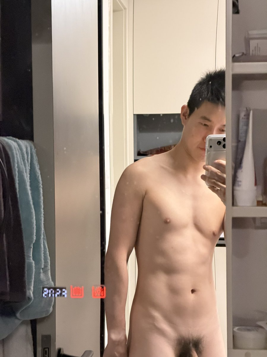 弯的Chen tweet media