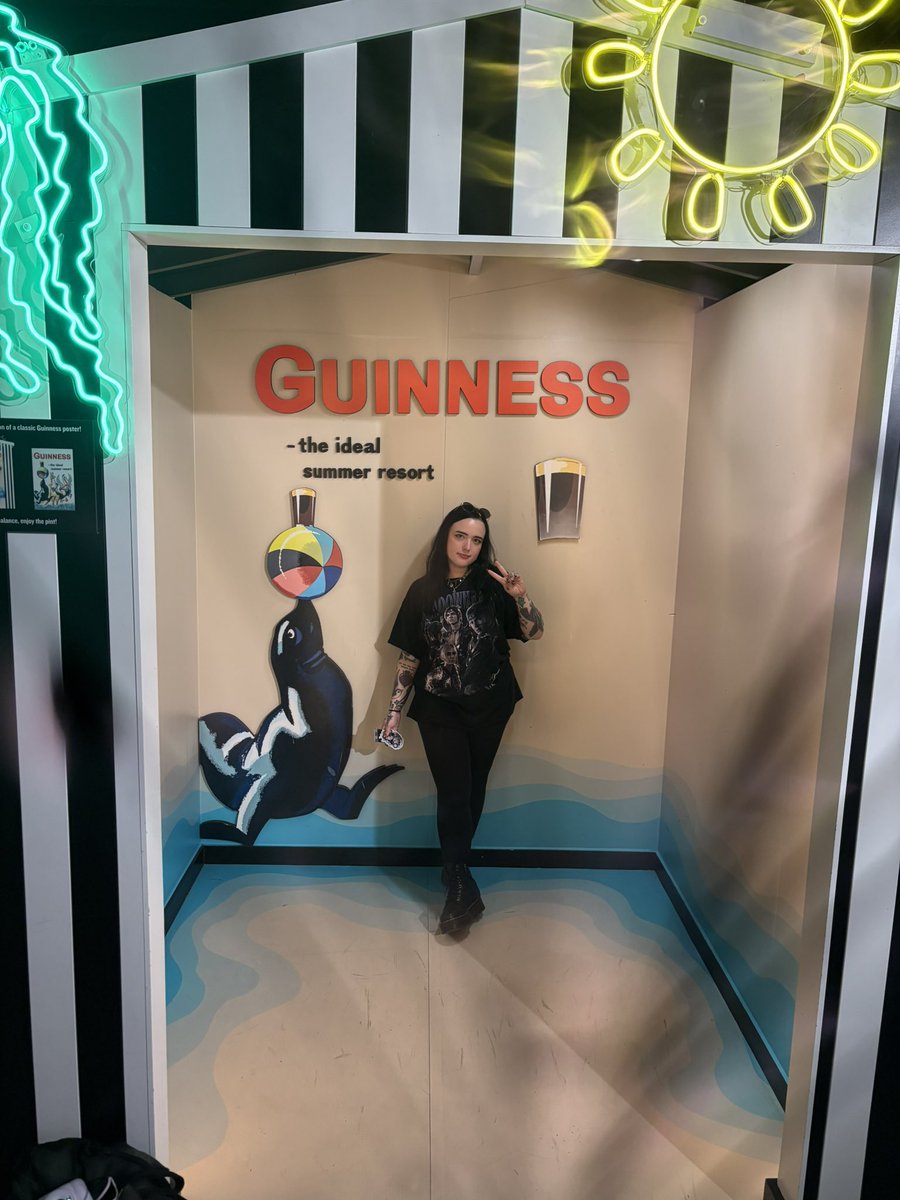 evatattoos's tweet photo. Dublin you are treating me so kindly 🍀 https://t.co/Huf7sqQbSa