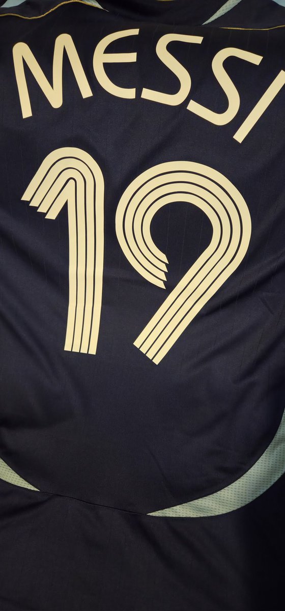 anti_boti's tweet photo. Las #Botis se siguen pidiendo camisetas. Obviamente 🇨🇳 y de los amigos de @KitmmNami. Todo lo que quieras lo tienen! La 19 de Messi que ahora se hizo viral. La retro de River y la del Ajax de Holanda.
Dale entreeeen 👇🏻
https://t.co/xe0ET6kjL6 🌍
+8616626512298 📱 https://t.co/Nw0LOXLL5v