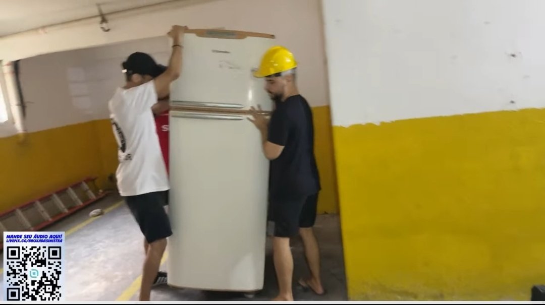 perolasbroxada's tweet photo. Admita: Irmãos Já Obra foi o melhor spin-off do audio visual brasileiro lançado até hoje https://t.co/stvhixaKdF