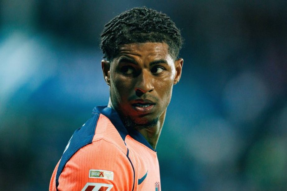 utdreport's tweet photo. Sources close to Marcus Rashford say the Anthony Gordon deal and his situation are separate. Barcelona have until June 15 to activate Rashford’s buy clause.  

Sources also feel it is unrealistic to think #mufc could sell Rashford for a higher fee to another club he would be willing to join [@sistoney67]
