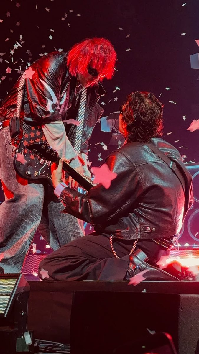 DEATHBAT__Army's tweet photo. Can't wait to see luke on his knees tomorrow for Michael
#mukemay https://t.co/etWKbr85vU