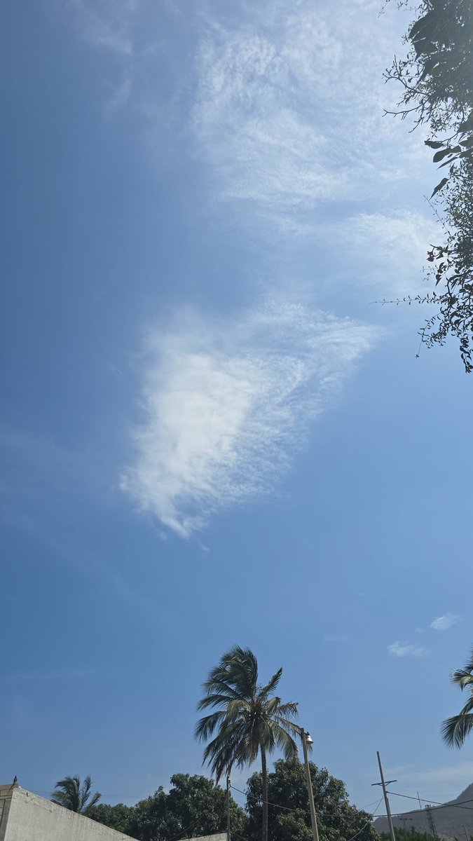 BellozoIng's tweet photo. @_iclima Con esa nube creo que cae en Santa Marta https://t.co/HPgFyN8QPz