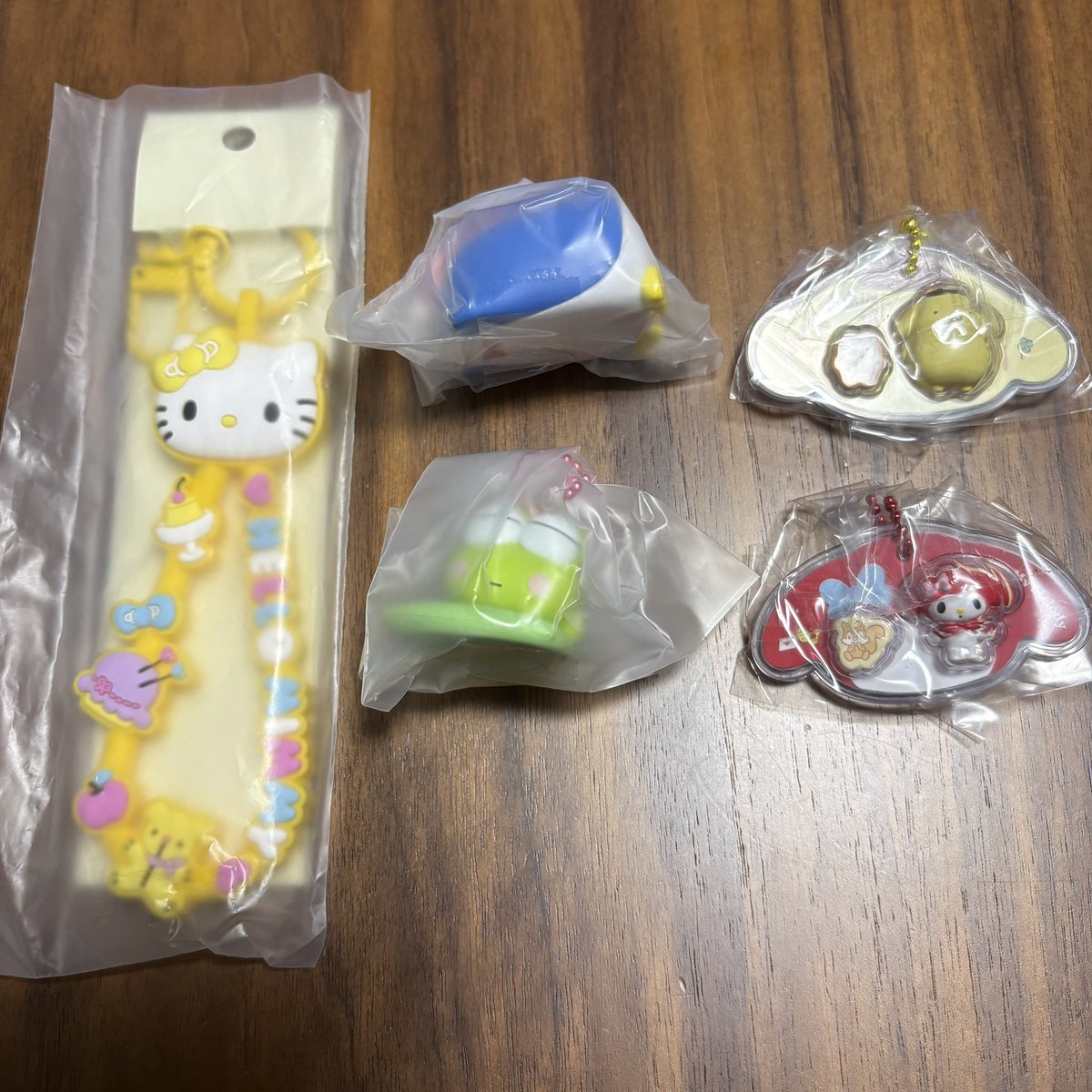 はにお tweet media