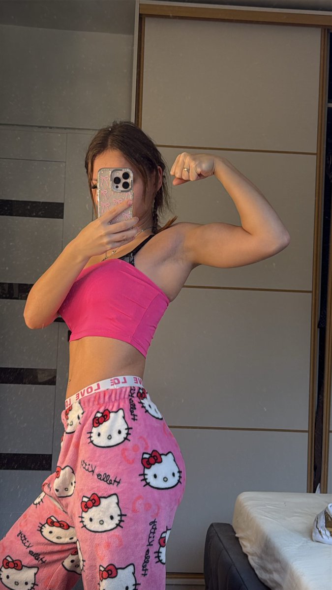 ZiyapasaPartner's tweet photo. bugün çok enerjik uyandım 🥰 https://t.co/R5oxy7UPDW