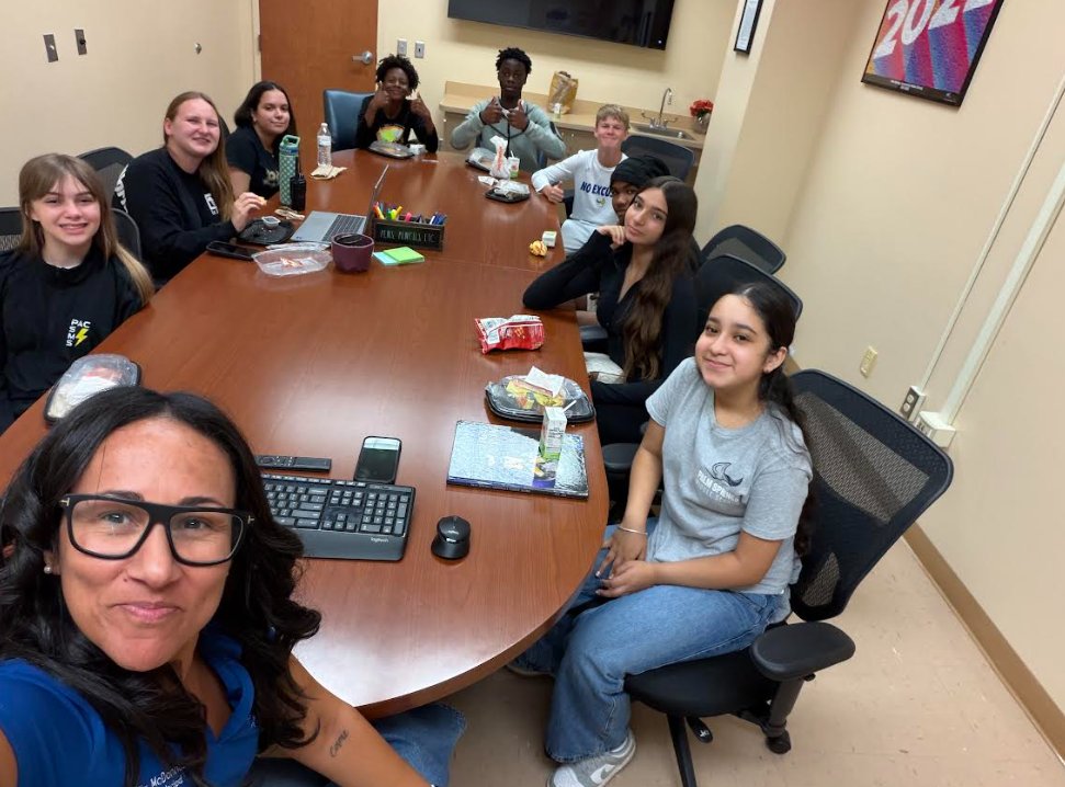pcosme1908's tweet photo. Ending the year on a high note- & mountain of pancakes 🥞!
Our final PAC meeting was spent celebrating all the amazing goals these students crushed this year. 
Easily one of my favorite monthly meetings.
I'm going to miss this crew like crazy, but high schoolers...beware, I will be crashing your campus to check in on you!!! 😉 #CultureKeepers #StingrayVoice