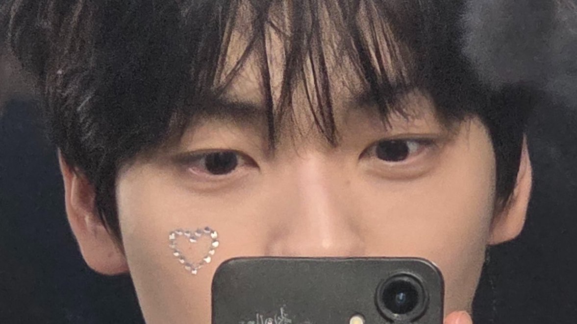 closetobeomgyu's tweet photo. this is very important to me https://t.co/6emicbSUaW