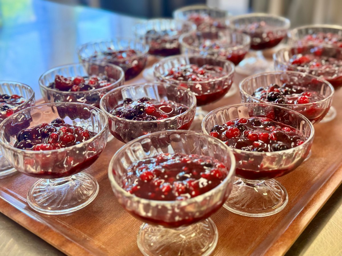 KreisVG's tweet photo. Im Rahmen des deutsch polnischen Projekts „Cooking into the future“ kamen vom 26. bis 28. Mai 2026 knapp 40 Schülerinnen, Schüler und Lehrkräfte aus insgesamt fünf Berufsbildungseinrichtungen zusammen. 

Weitere Informationen: https://t.co/DgBWSbbqUn https://t.co/2HBuVt3Xks