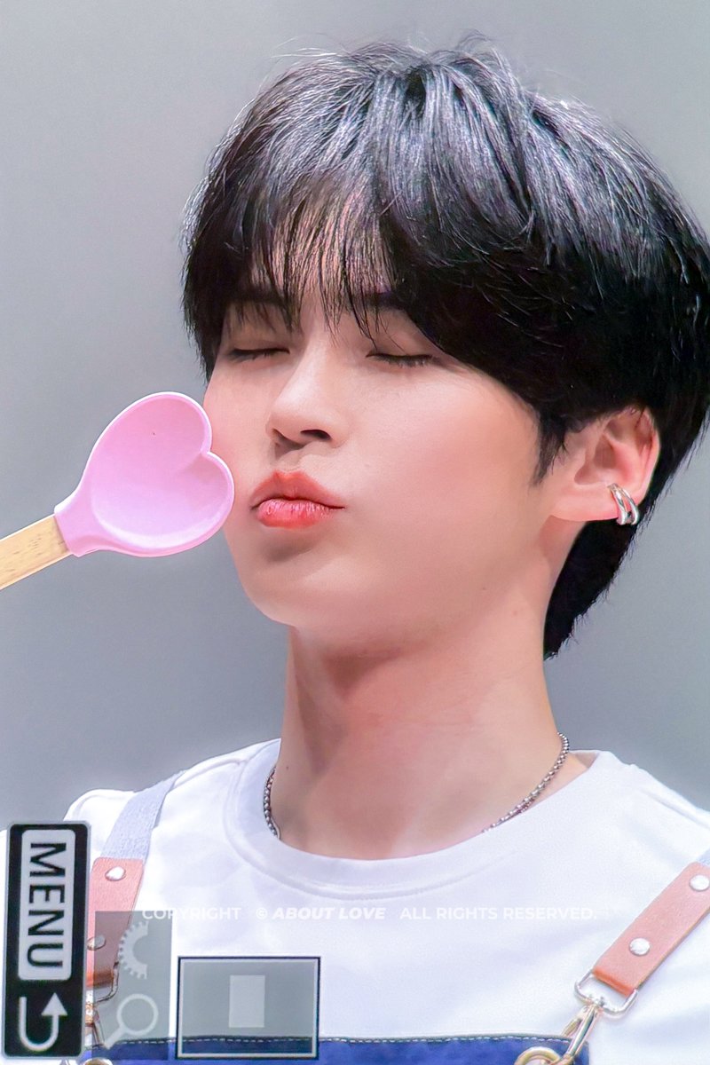 about_SHB's tweet photo. 260528 뮤직아트 팬싸
#성한빈 #SUNGHANBIN #ソンハンビン #제로베이스원   #ZEROBASEONE    #ZB1 https://t.co/TU2LvRNMAo