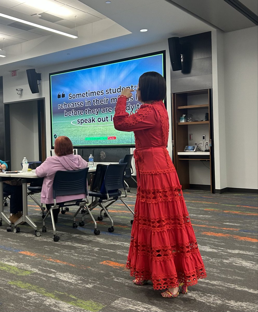 aimes2020's tweet photo. #R10MLSymposium
Thank you @FelyTeachnology for reminding us how important student voice is for our EBs. Safety is critical for them to feel confident enough to share and thrive. 
@R10Multilingual https://t.co/QOZInNdXwP